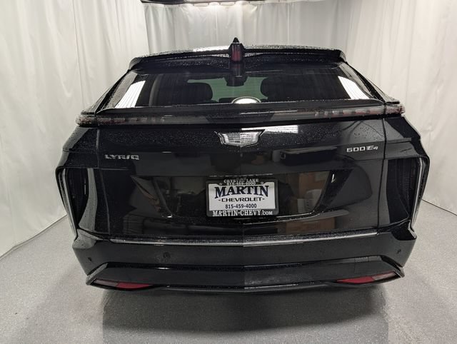 Certified 2024 Cadillac Lyriq Luxury AWD/4WD image 4