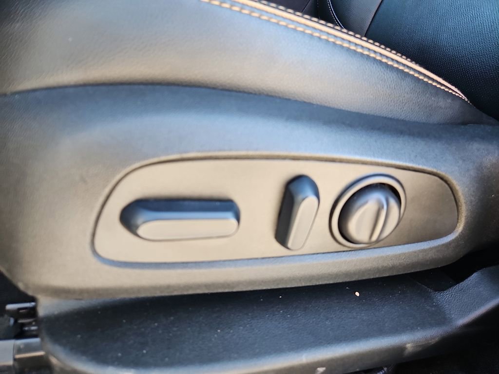 Used 2024 GMC Terrain AT4 AWD/4WD image 14