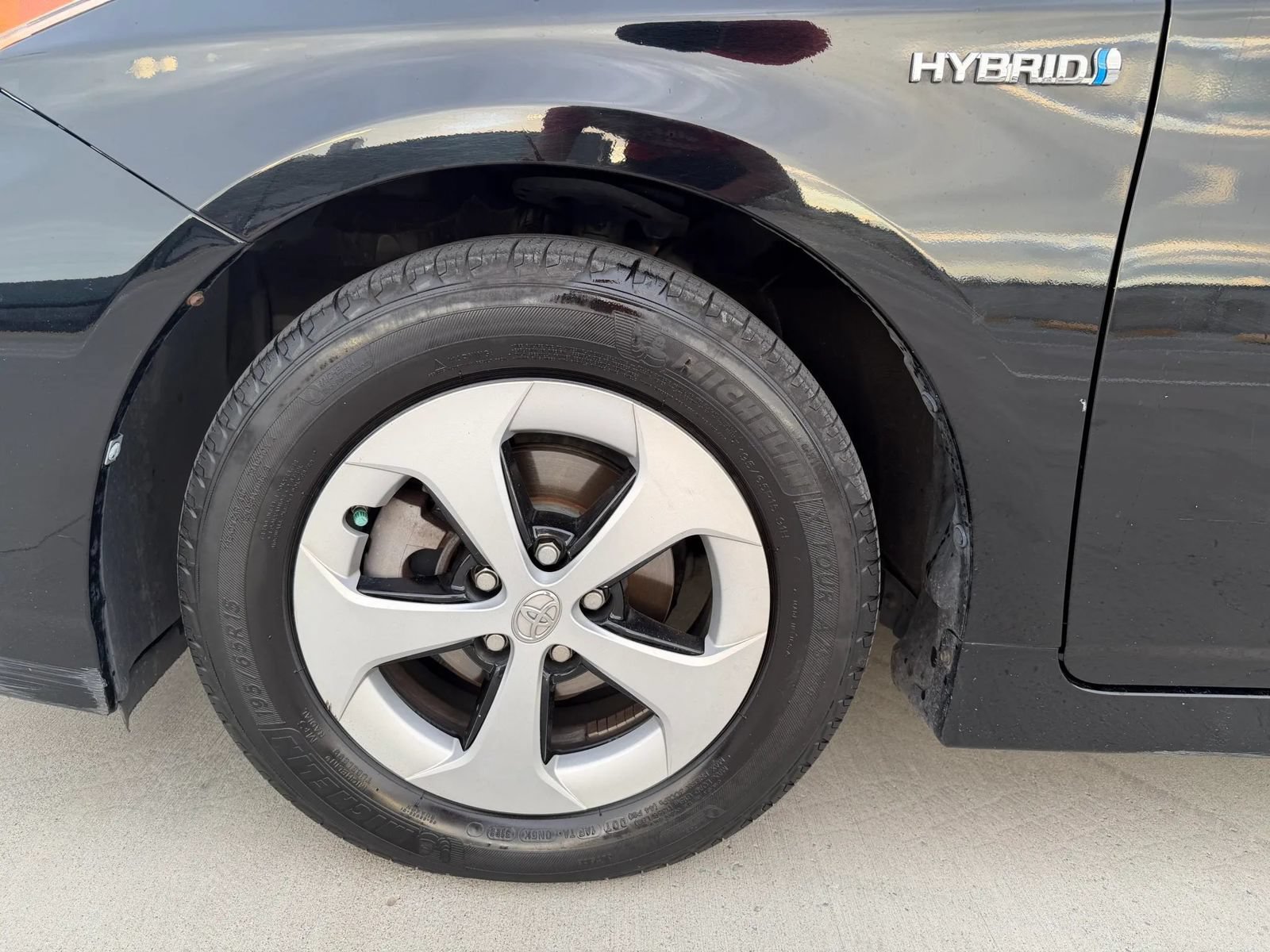 Used 2014 Toyota Prius Four FWD image 15