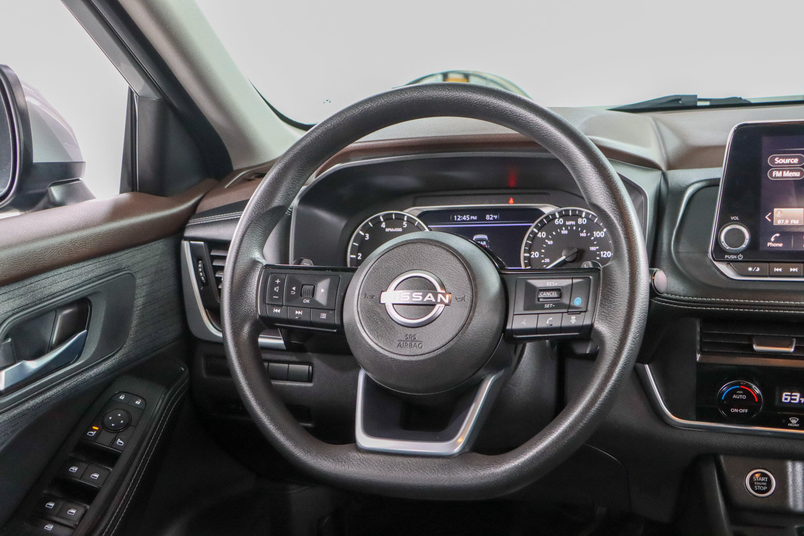 Used 2023 Nissan Rogue SV FWD image 12