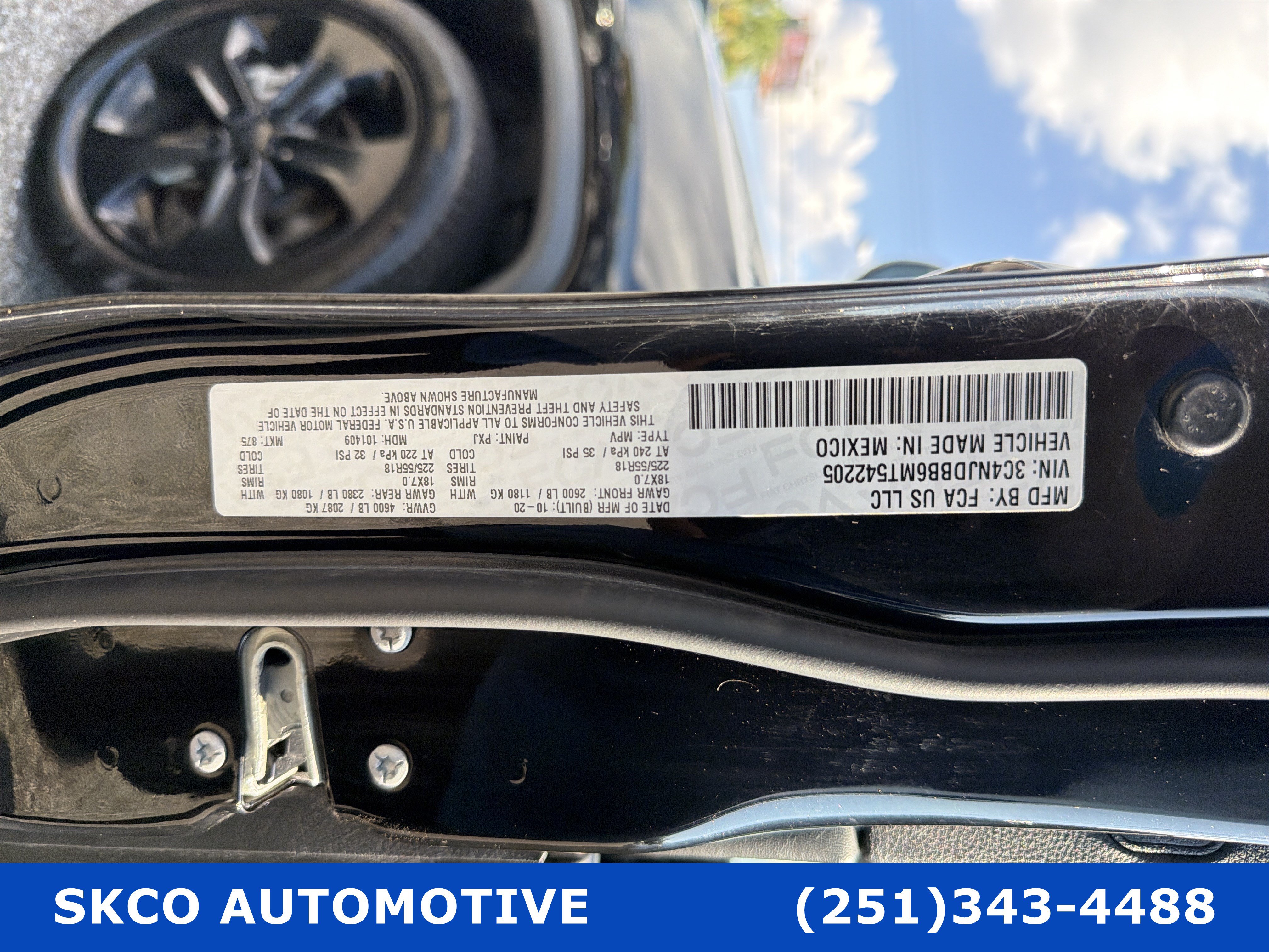 Used 2021 Jeep Compass Latitude w/ Sun and Sound Group AWD/4WD image 28