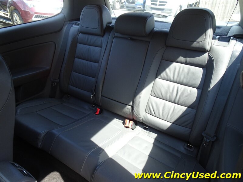 Used 2008 Volkswagen R32 AWD/4WD image 14