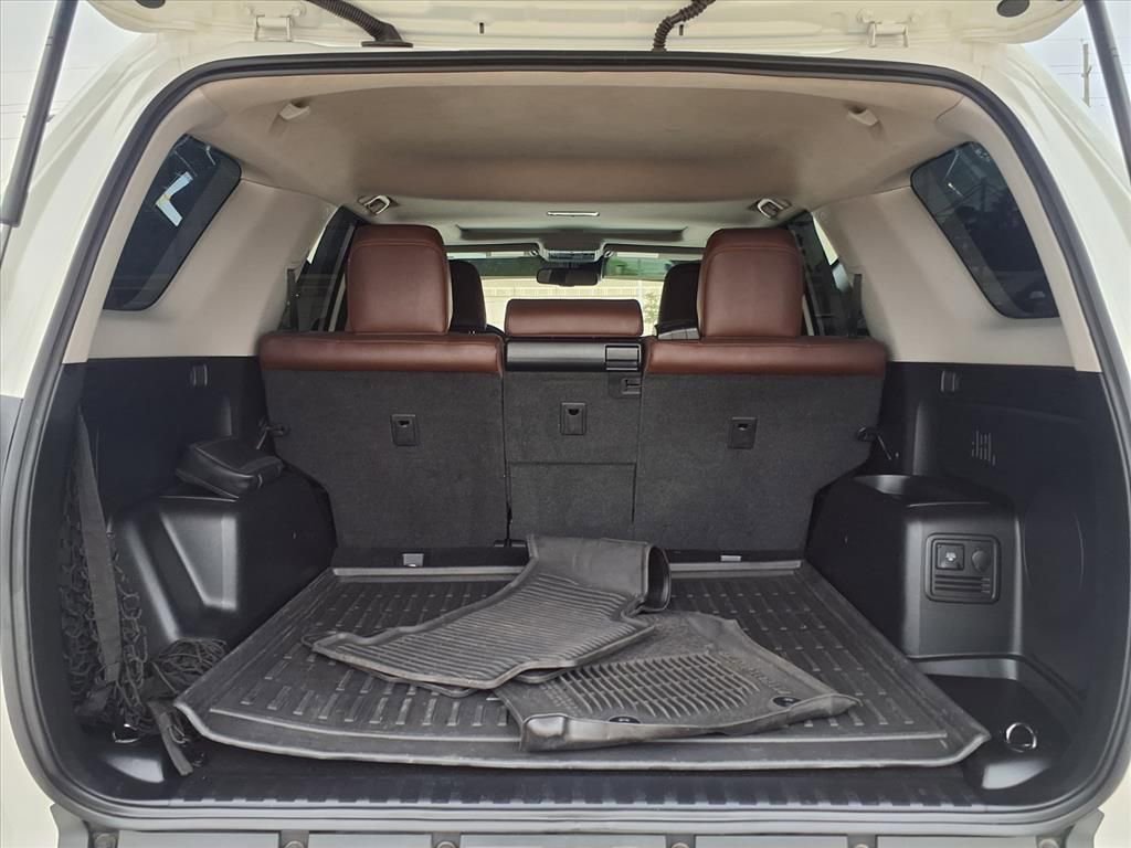 Used 2023 Toyota 4Runner Limited image 11