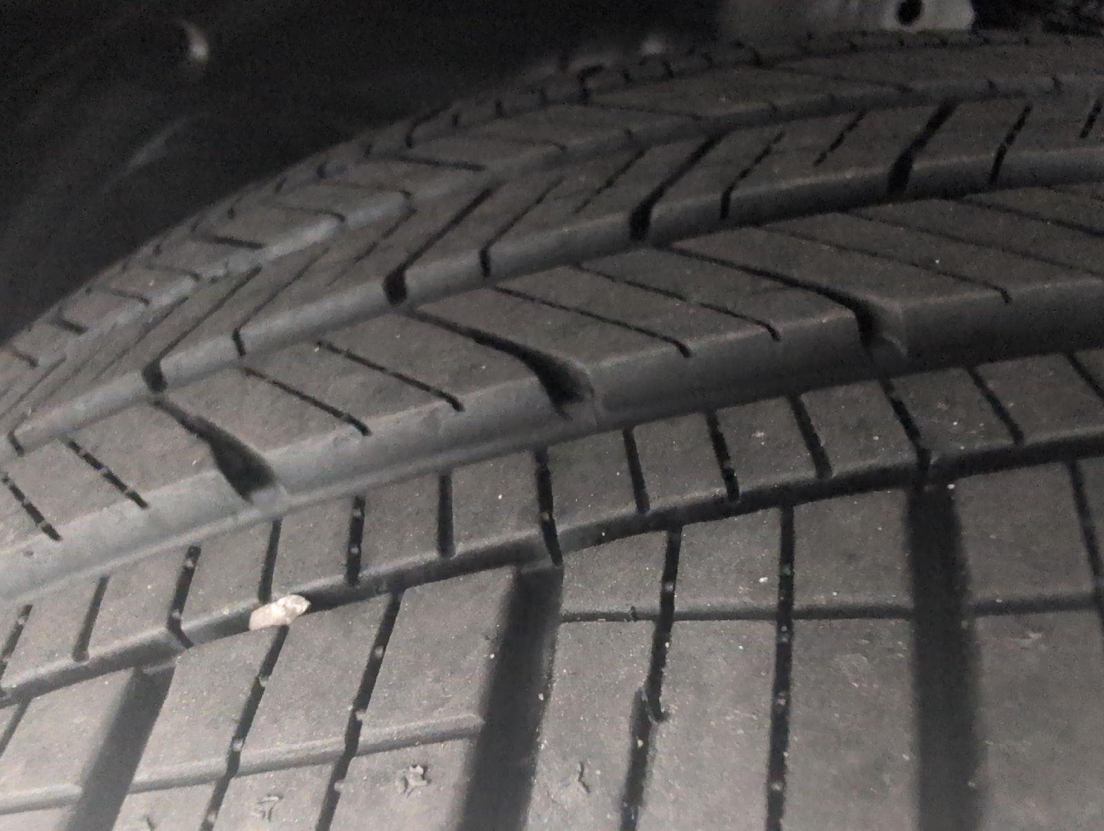 Used 2026 Chevrolet Trax ACTIV w/ Sunroof Package FWD image 4
