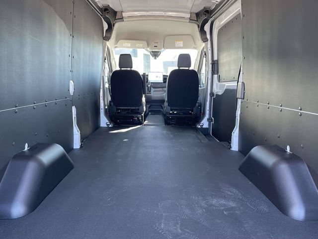 New 2026 Ford Transit 250 148 Medium Roof w/ Load Area Protection Package RWD image 5