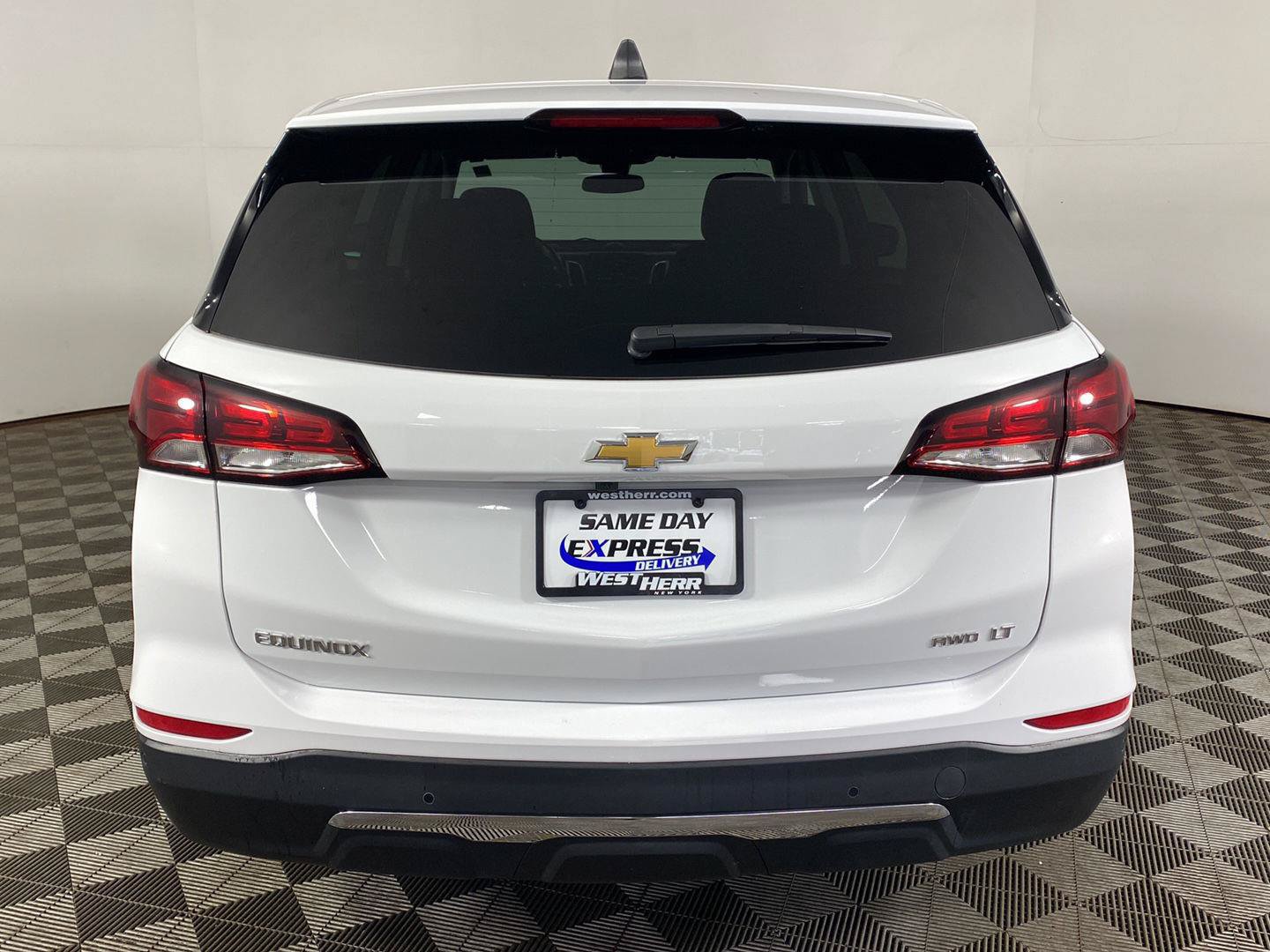 Used 2023 Chevrolet Equinox LT AWD/4WD image 23
