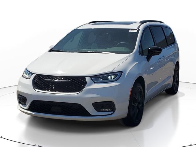 New 2026 Chrysler Pacifica Limited w/ S Appearance Package AWD/4WD image 2