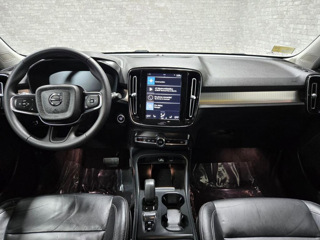 Used 2022 Volvo XC40 T5 Momentum AWD/4WD image 33