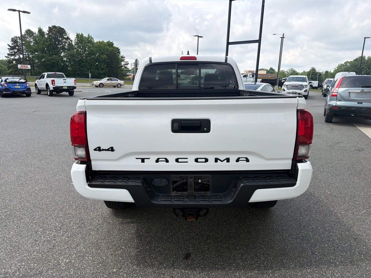 Used 2019 Toyota Tacoma SR w/ SX Package AWD/4WD image 7