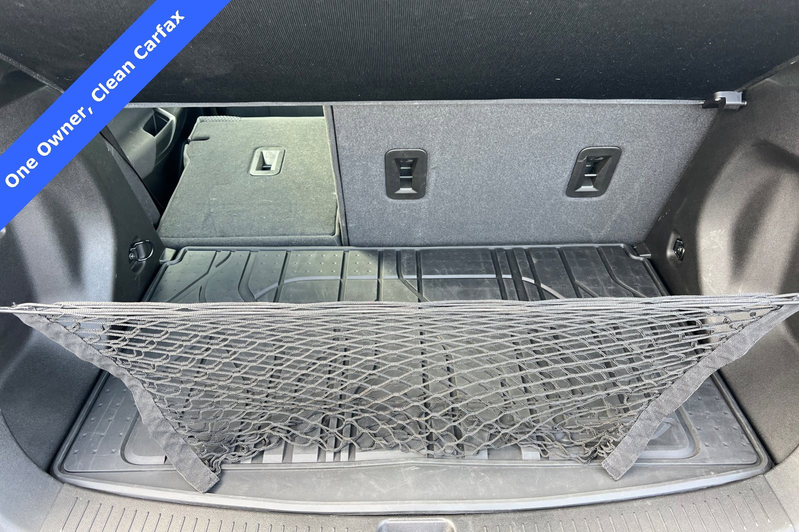 Used 2022 Chevrolet Bolt EUV LT w/ Comfort Package image 15