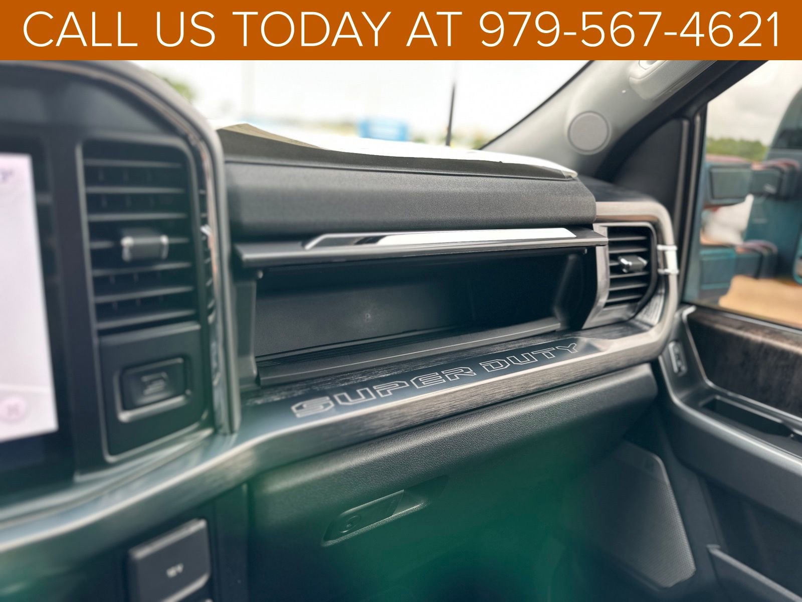 New 2025 Ford F250 Lariat w/ Lariat Ultimate Package image 52