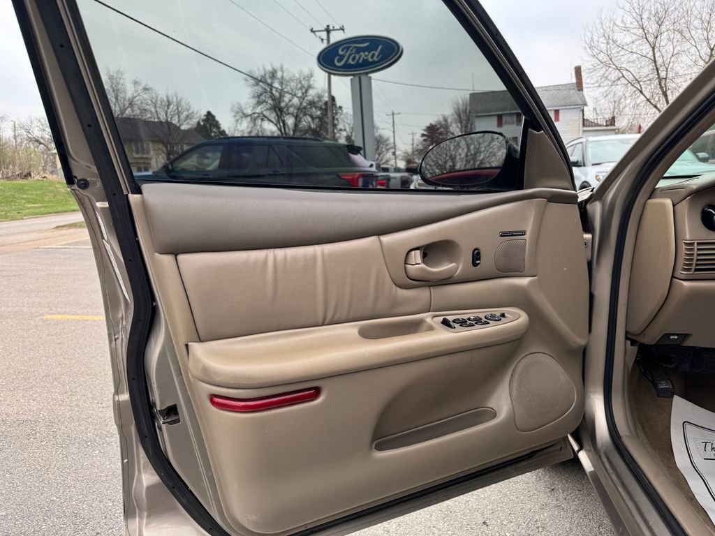 Used 1999 Buick Century Custom image 11