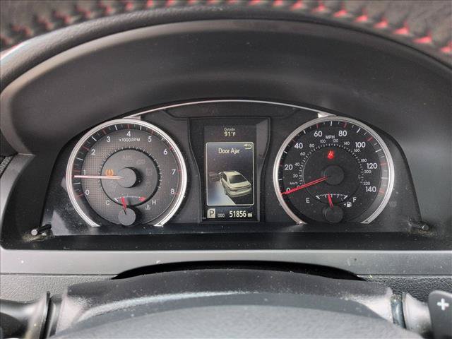 Used 2017 Toyota Camry XSE w/ Moonroof Package FWD image 11