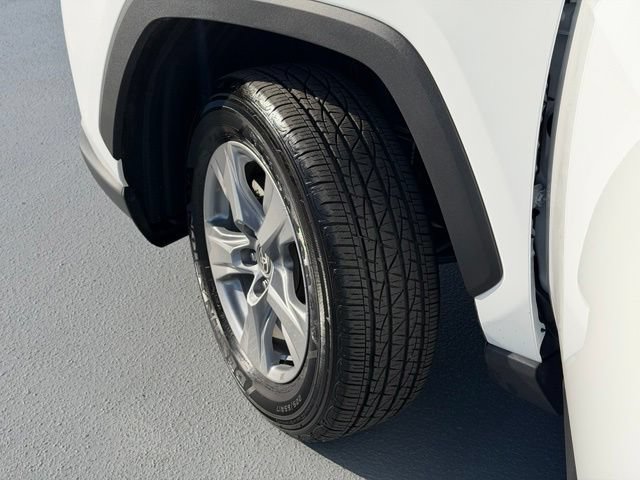 Used 2025 Toyota RAV4 XLE AWD/4WD image 28