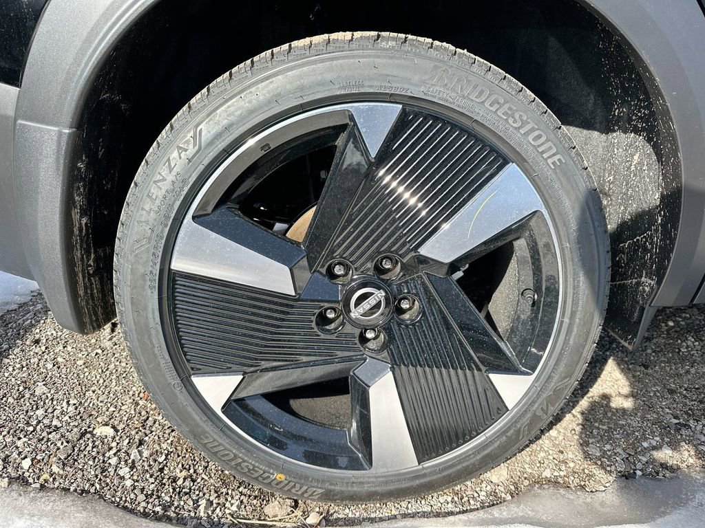 Certified 2025 Nissan Kicks SR image 21