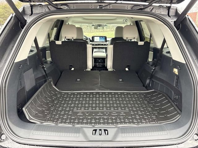 New 2026 Lincoln Aviator AWD image 12