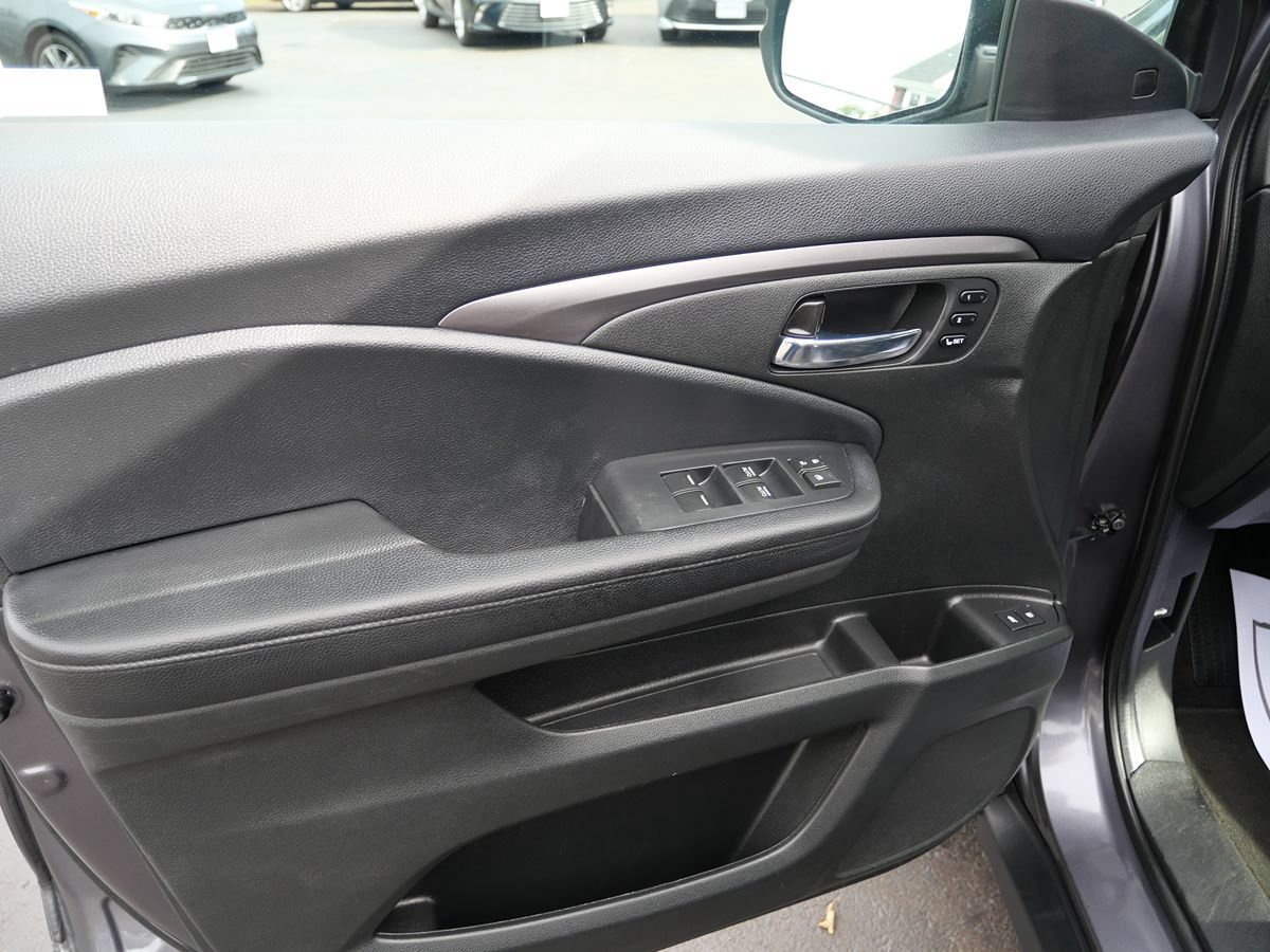 Used 2021 Honda Pilot Special Edition image 14