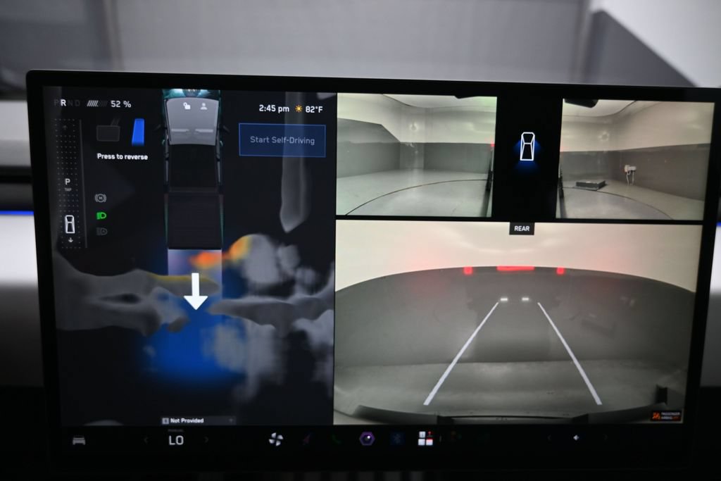 Used 2024 Tesla Cybertruck AWD Crew Cab image 13