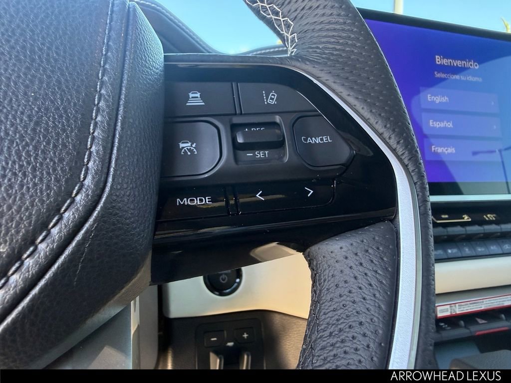 Used 2025 Toyota Sequoia Capstone image 16