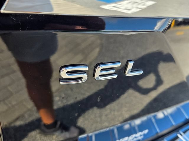 Certified 2025 Volkswagen Atlas SEL Premium R-Line AWD/4WD image 12