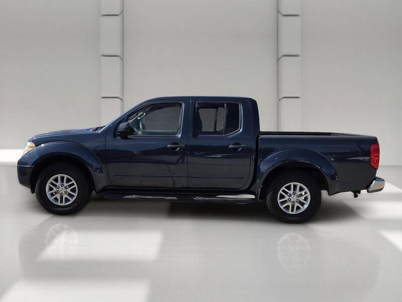 Used 2015 Nissan Frontier SV RWD image 2