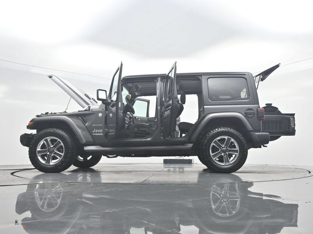 Used 2020 Jeep Wrangler Unlimited Sahara w/ Dual Top Group AWD/4WD image 51