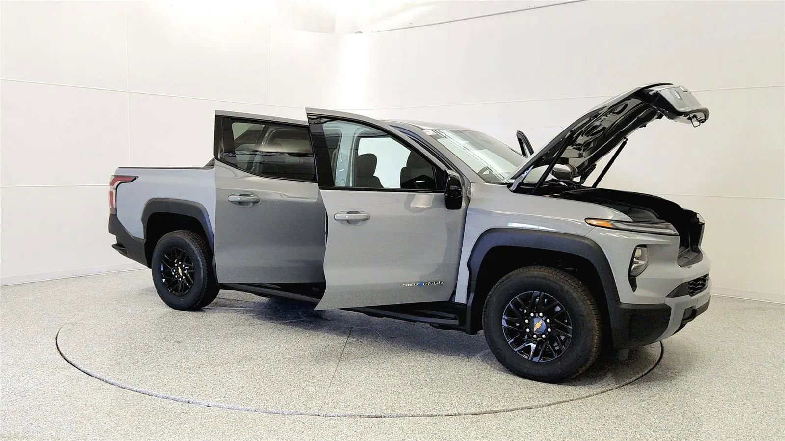 New 2026 Chevrolet Silverado EV LT w/ Plus Package image 9