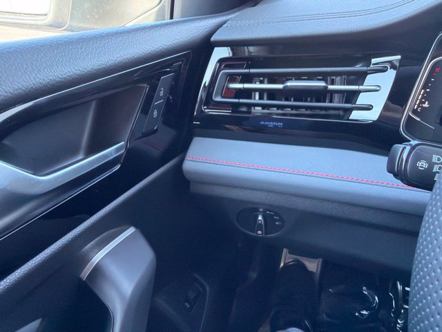 New 2027 Volkswagen Jetta GLI Autobahn FWD image 24
