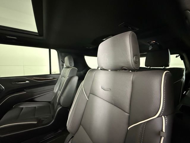 Used 2024 Cadillac Escalade ESV Premium Luxury w/ Performance Package image 29