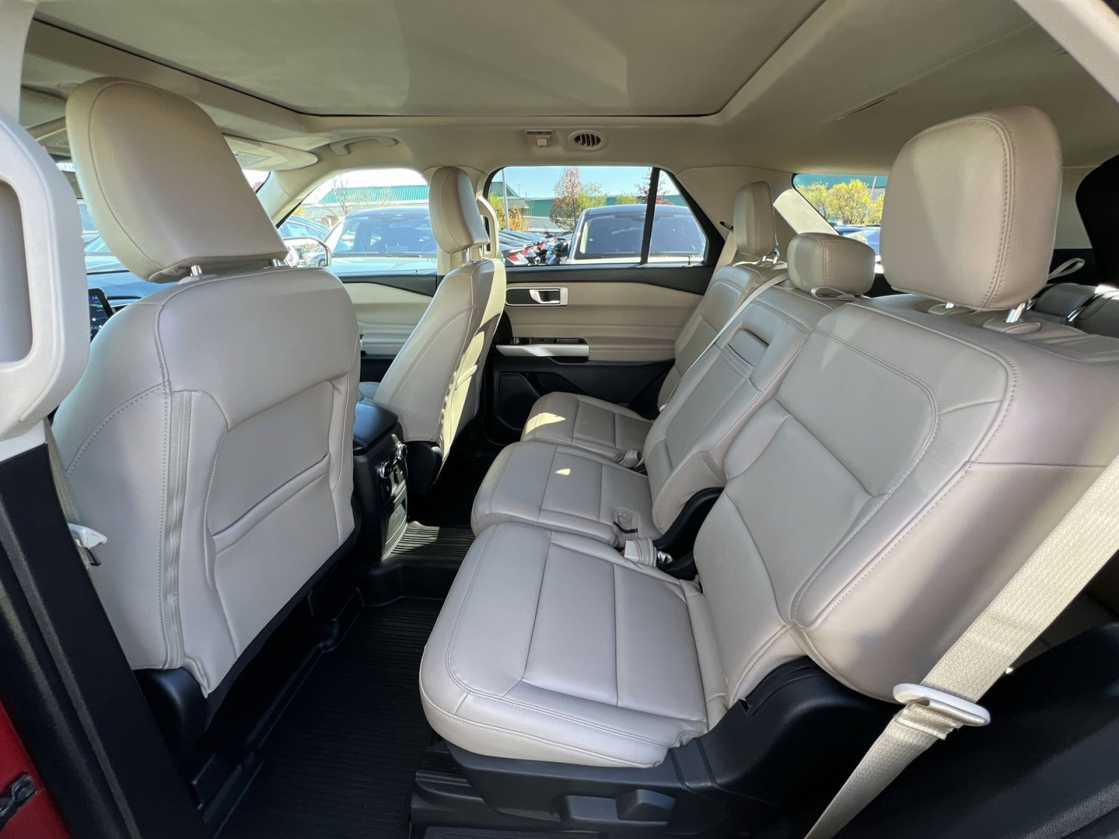 Certified 2023 Ford Explorer XLT w/ Equipment Group 202A image 23