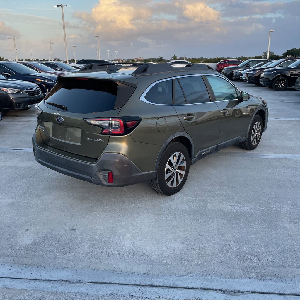 Used 2020 Subaru Outback Premium image 6