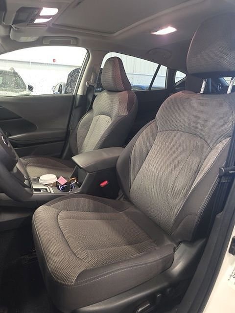 Used 2024 Subaru Crosstrek 2.0i Premium image 9