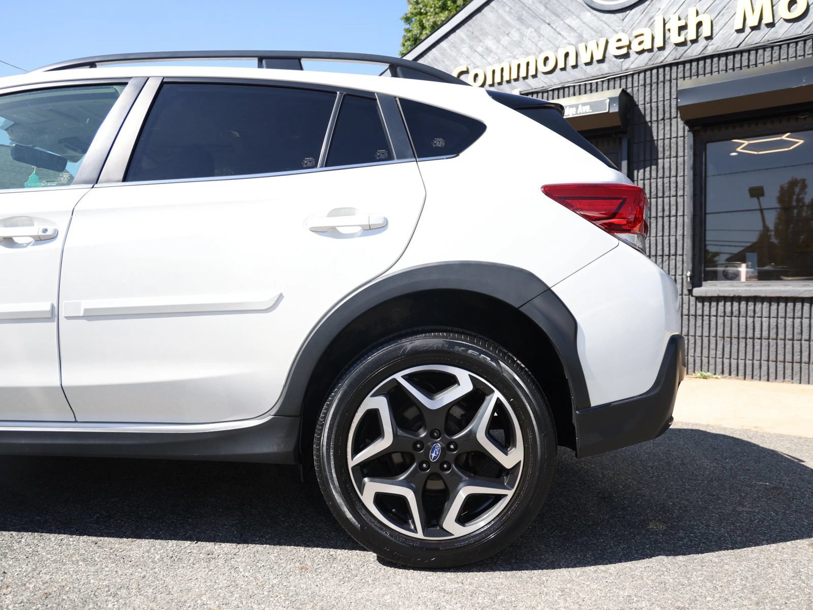 Used 2019 Subaru Crosstrek 2.0i Limited w/ Moonroof Package AWD/4WD image 10