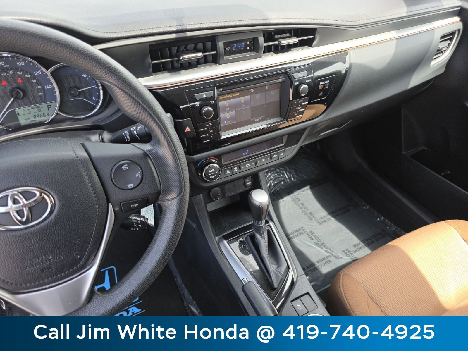 Used 2016 Toyota Corolla LE FWD image 27