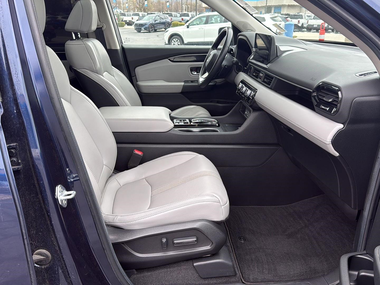 Certified 2023 Honda Pilot Touring image 41