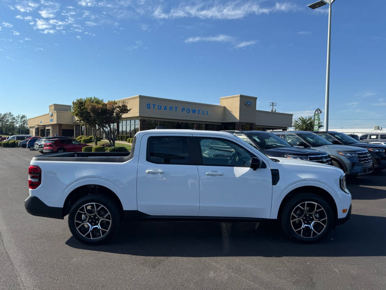 New 2026 Ford Maverick Lariat w/ 4K Tow Package AWD/4WD image 18