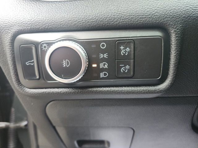 Used 2022 Ford Explorer XLT w/ Equipment Group 202A image 23