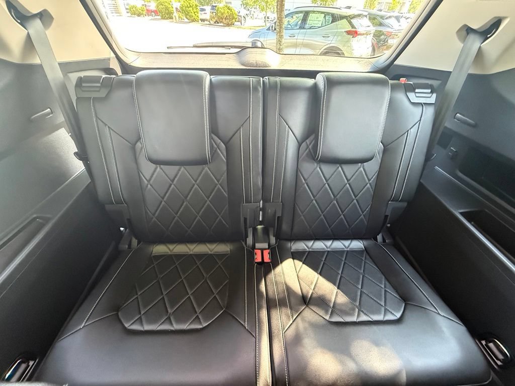 Used 2024 Volkswagen Atlas SEL Premium R-Line AWD/4WD image 34