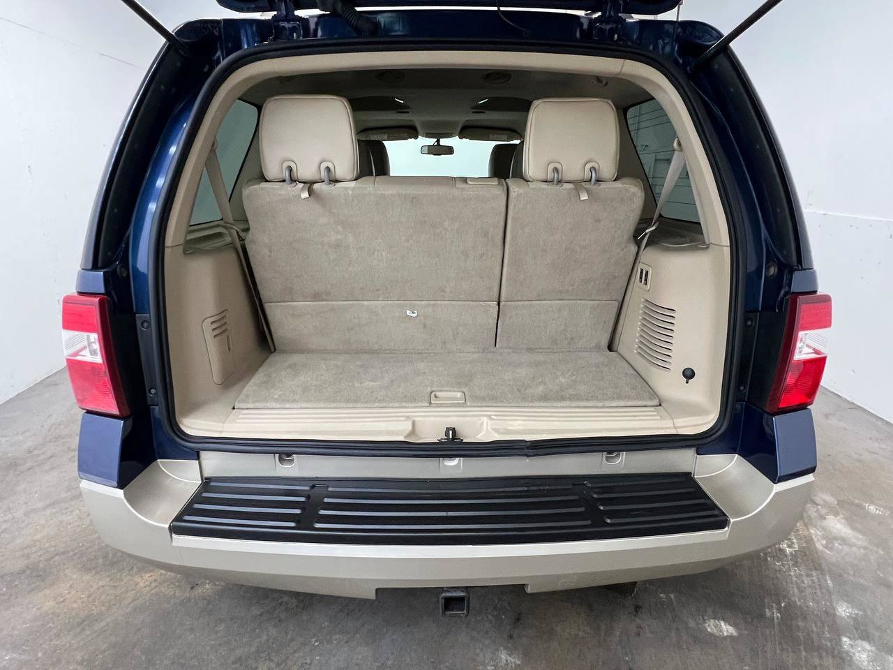 Used 2009 Ford Expedition Eddie Bauer AWD/4WD image 27