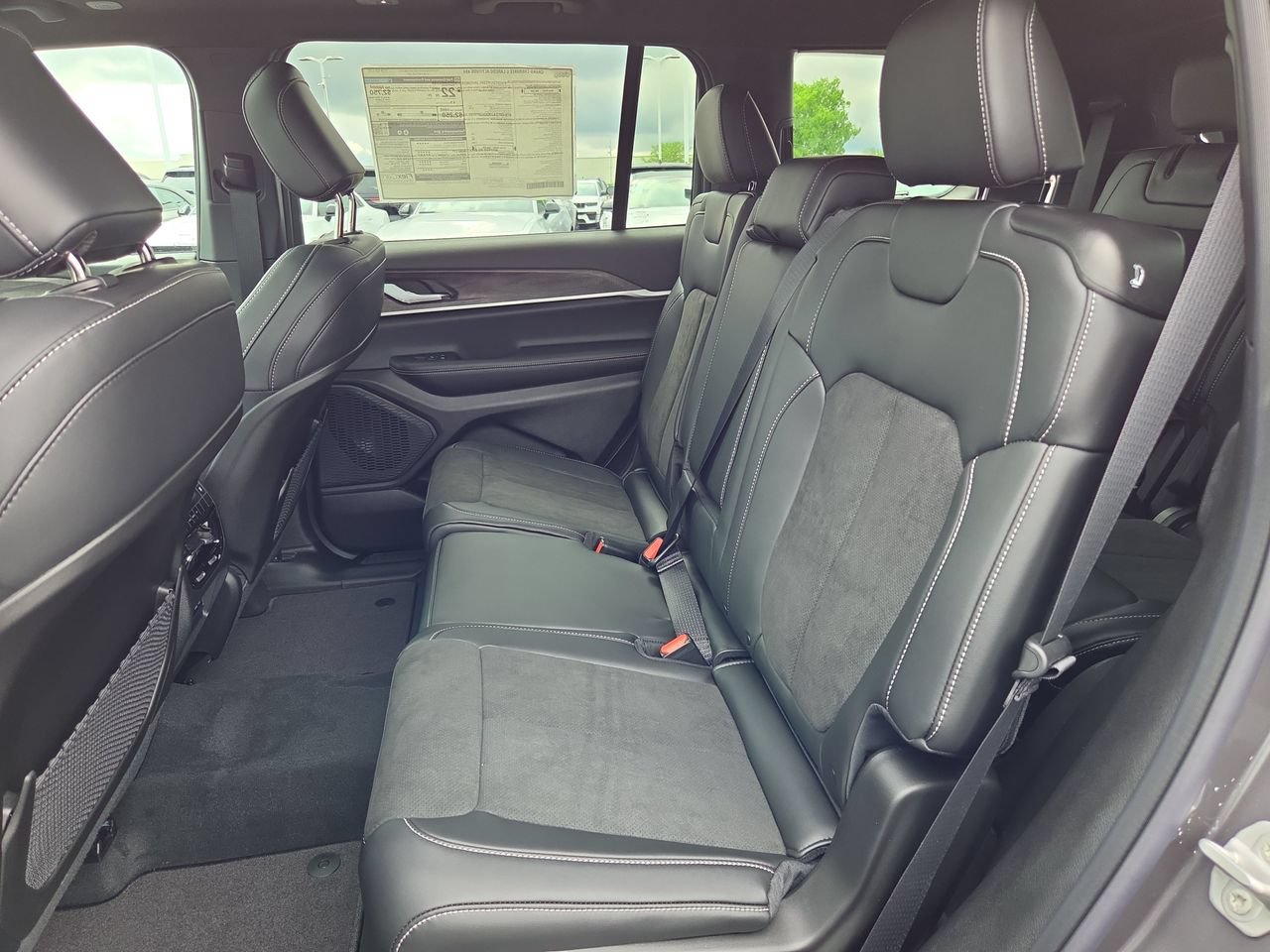 New 2026 Jeep Grand Cherokee L 4WD image 15