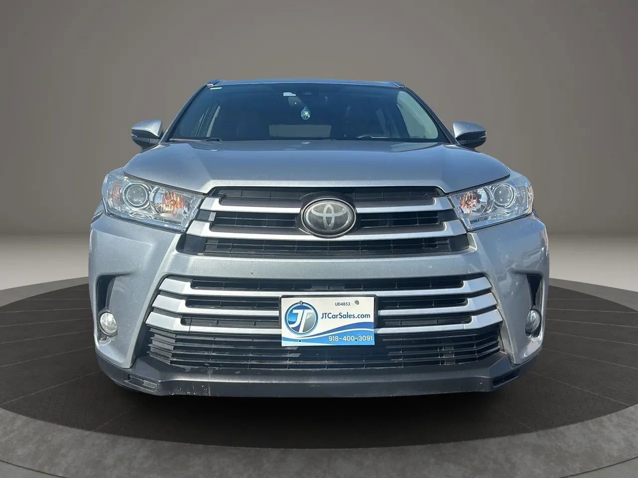 Used 2017 Toyota Highlander XLE image 4