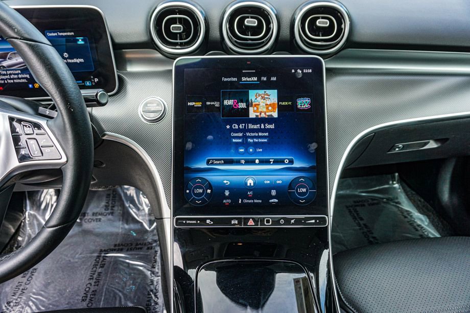 Used 2025 Mercedes-Benz C 300 Sedan image 34