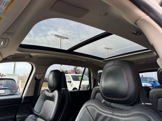 Used 2020 Lincoln Aviator Reserve w/ Equipment Group 201A image 10