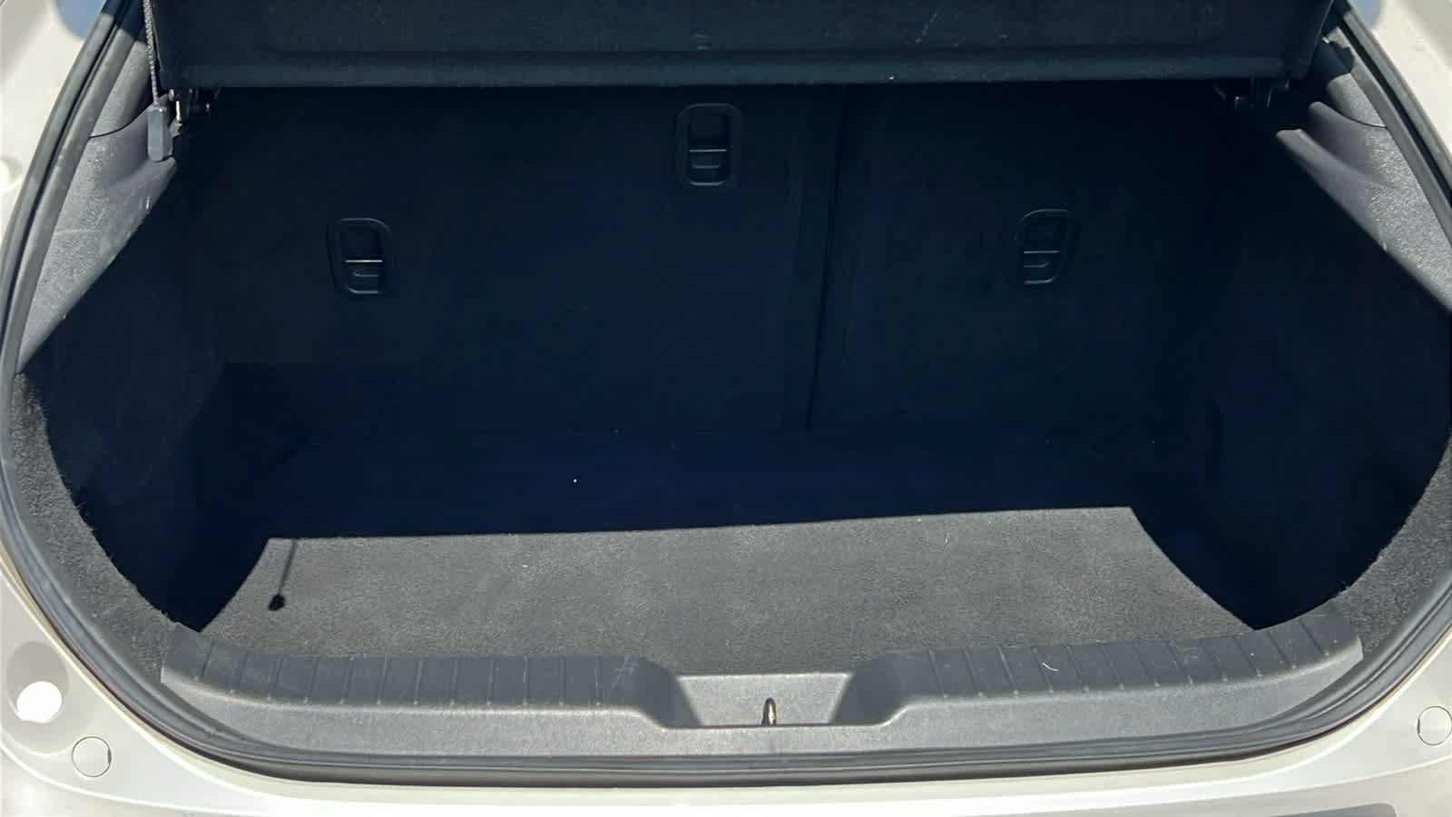 Used 2022 MAZDA MAZDA3 s FWD image 27