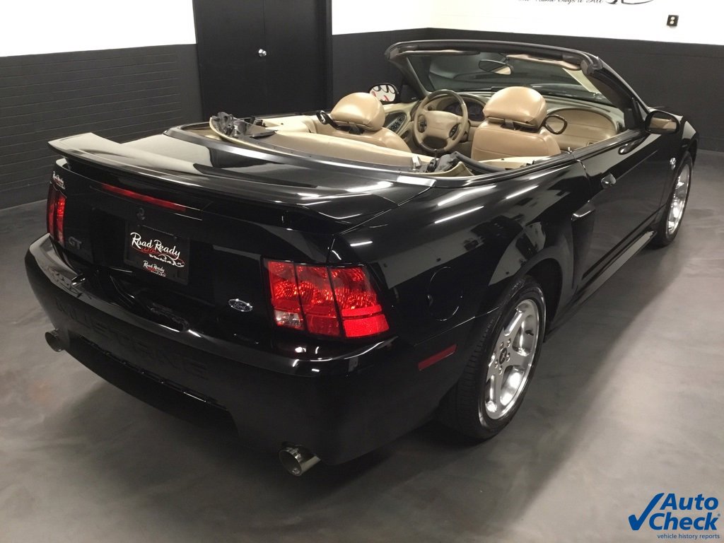 Used 2004 Ford Mustang GT image 11