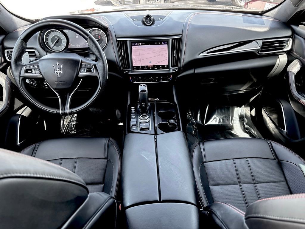 Used 2024 Maserati Levante GT Ultima AWD/4WD image 12