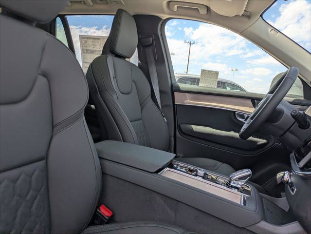 New 2026 Volvo XC90 T8 Plus w/ Protection Package AWD/4WD image 14