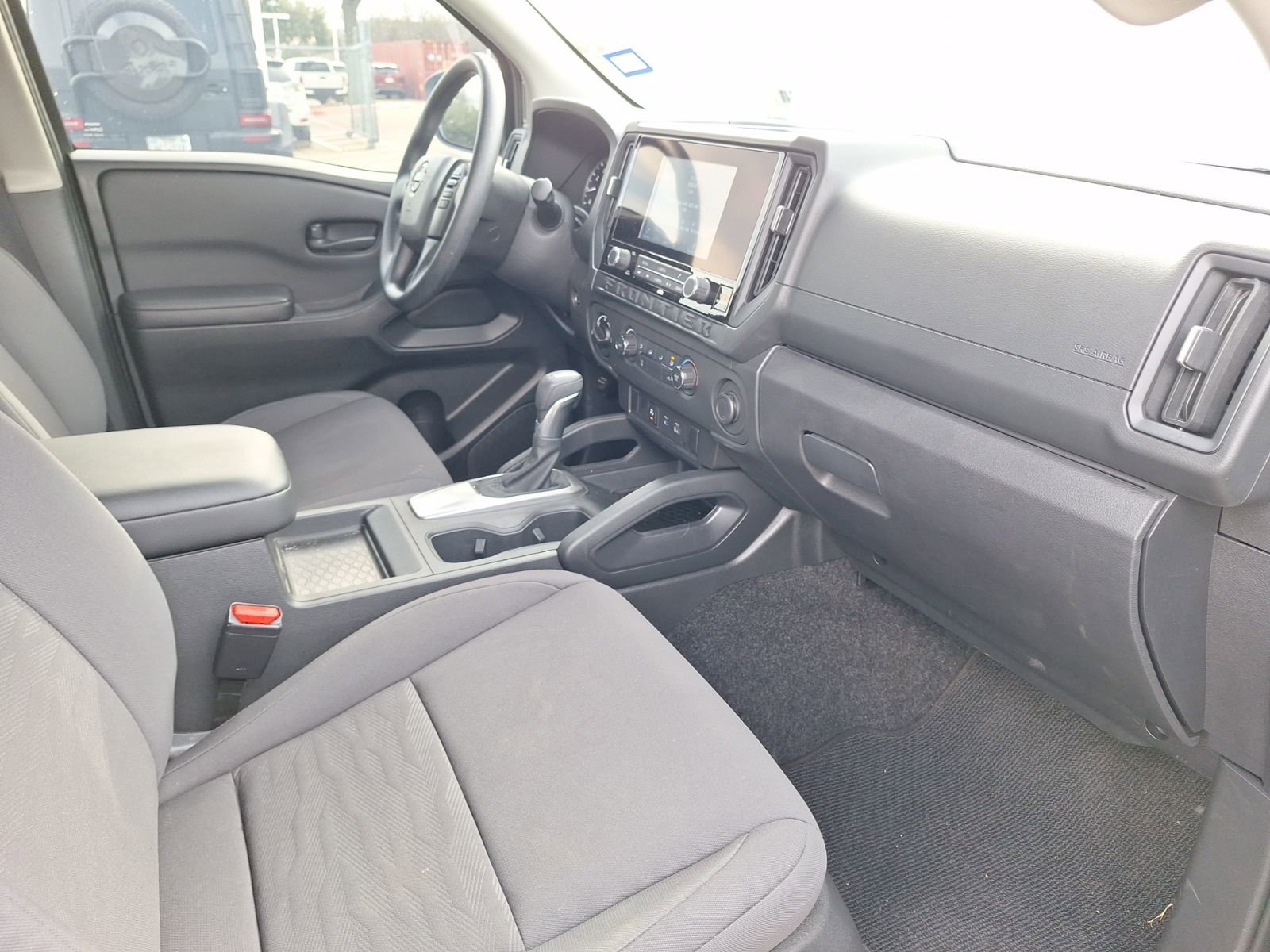 Used 2025 Nissan Frontier S image 32