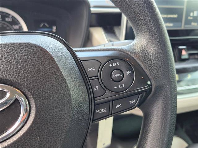 Used 2020 Toyota Corolla LE FWD image 26