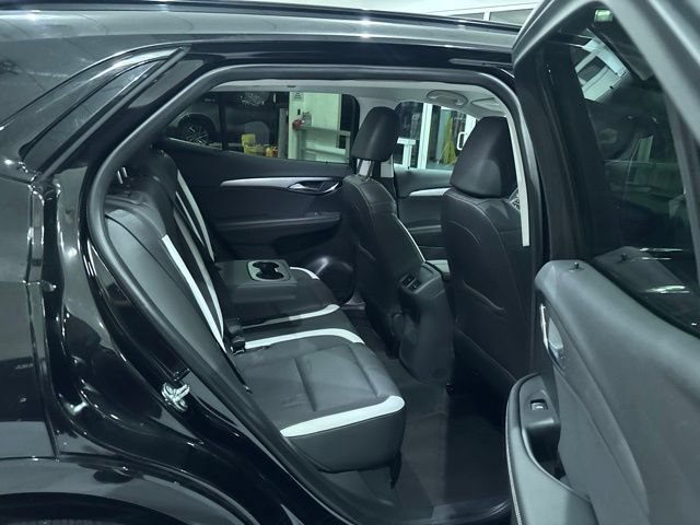 Used 2025 Buick Envision Sport Touring AWD/4WD image 36